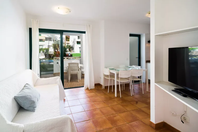 Standard Apartment mit swei Schlafzimmern und Poolblick. Apartamentos Los Rosales, Los Cancajos. La Palma, Kanarische Inseln.