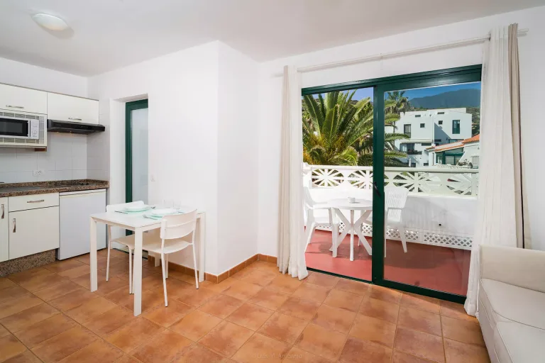 Standard One-Bedroom Apartment with Pool View · Los Rosales Apartments, Los Cancajos. La Palma, Canary Islands.