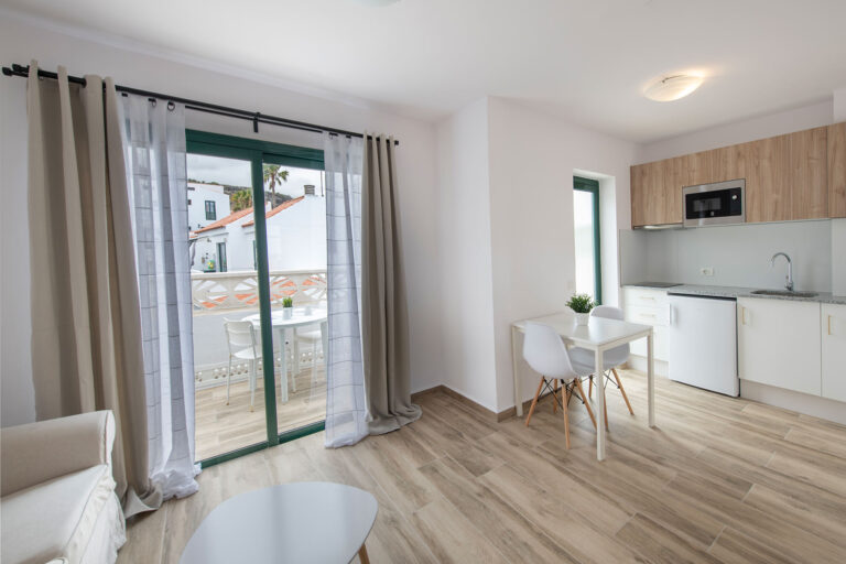 Apartamento Superior de 1 dormitorio con terraza. Apartamentos Los Rosales, Los Cancajos. La Palma, Islas Canarias